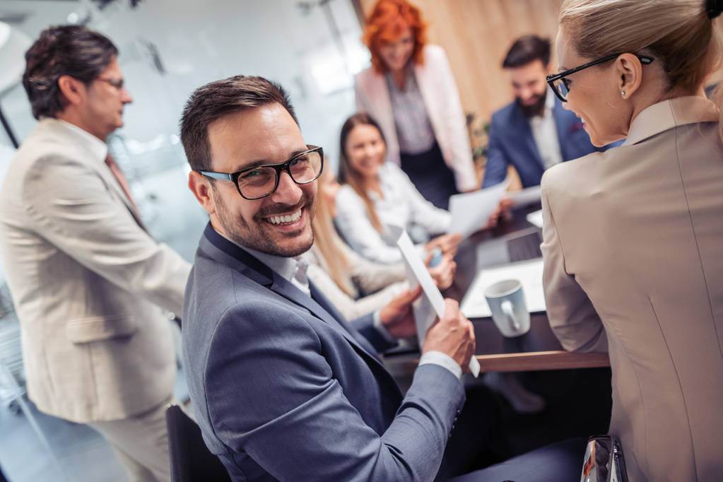 Adaugă valoare companiei: Identifică și adaugă valoare companiei.